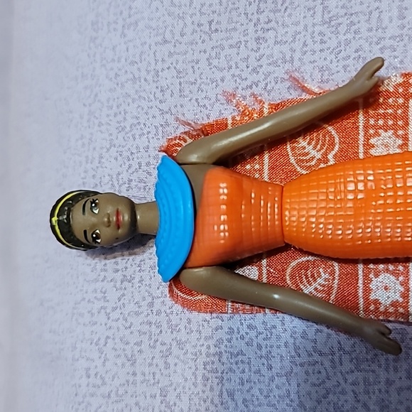 1996 McDonald's Happy Meal #2 Dolls of the World 4in. KENYAN BARBIE toy. - Picture 2 of 4